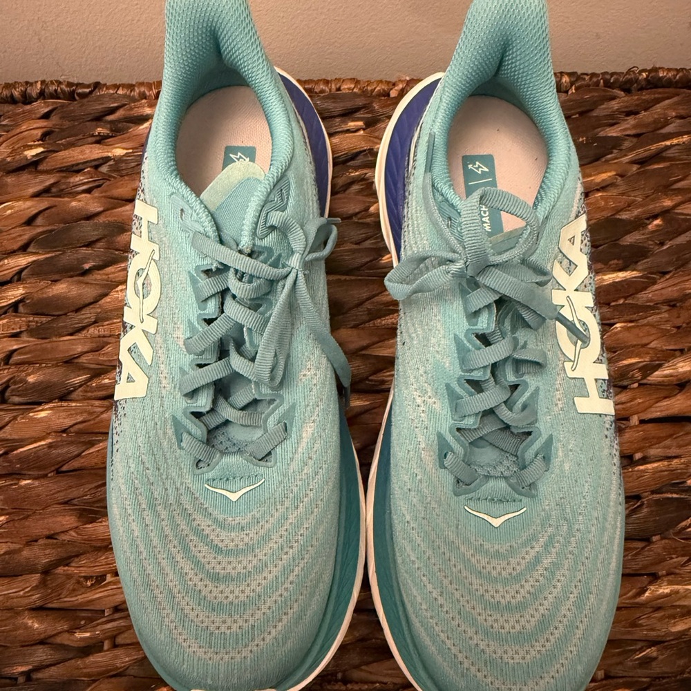 HOKA WOMEN'S MACH 5 OCEAN MIST/EVENING SKY ATHLETIC TRAINING SNEAKERS SIZE 8.5B